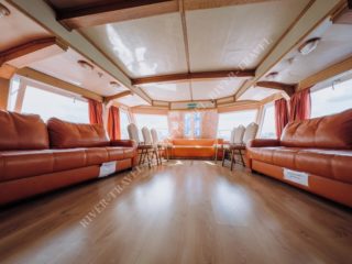 Теплоход Августина