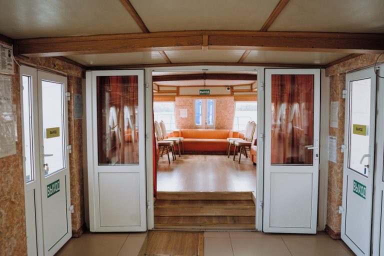 Теплоход Августина