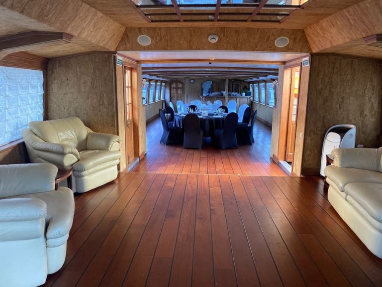 Теплоход Крокус