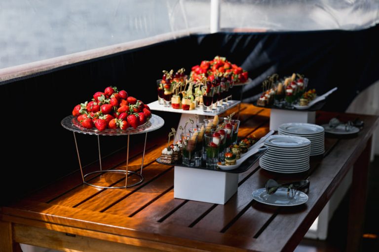 Теплоход Крокус