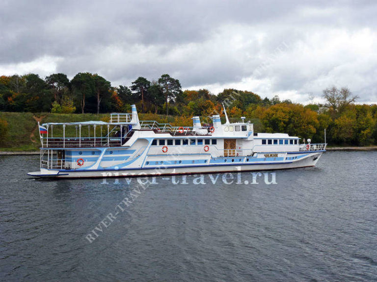 Теплоход Чижик
