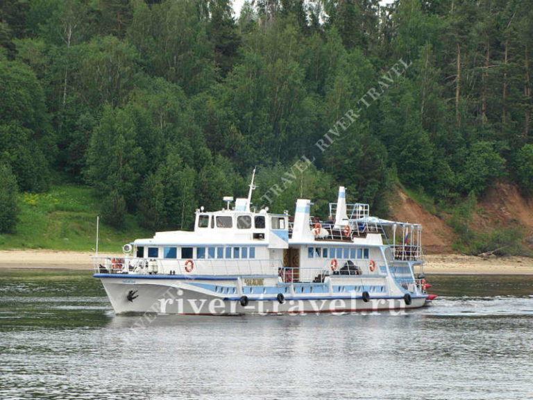 Теплоход Чижик