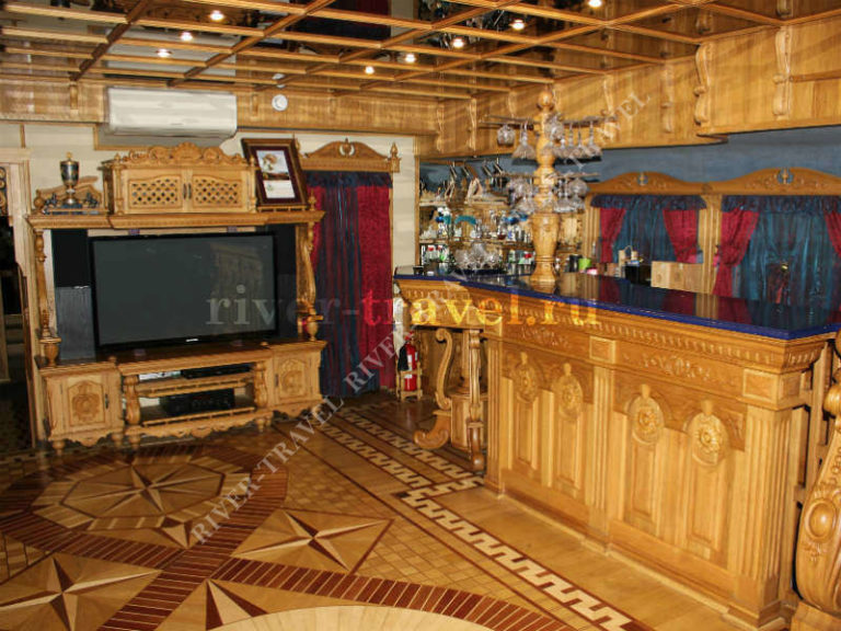 Теплоход Чижик