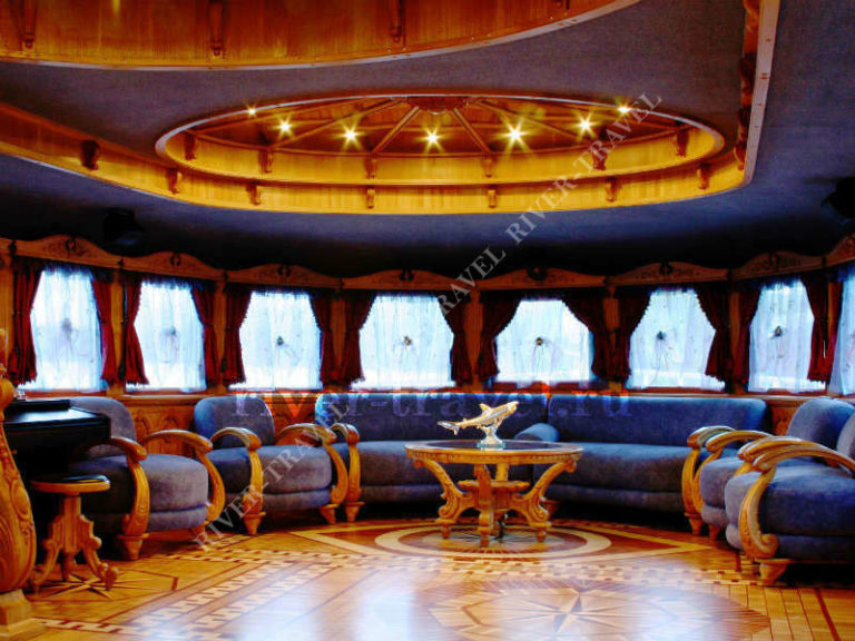 Теплоход Чижик