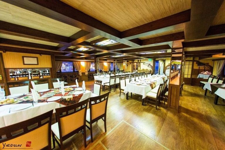 Теплоход Анна Каренина