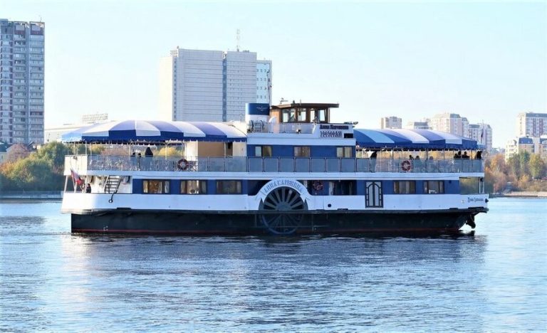 Теплоход Анна Каренина