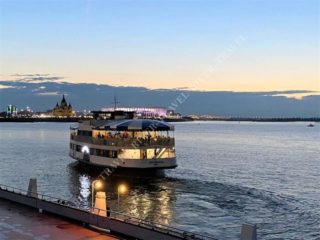 Теплоход Анна Каренина