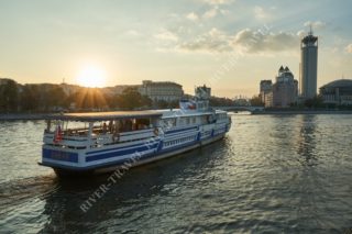 Теплоход Дунай