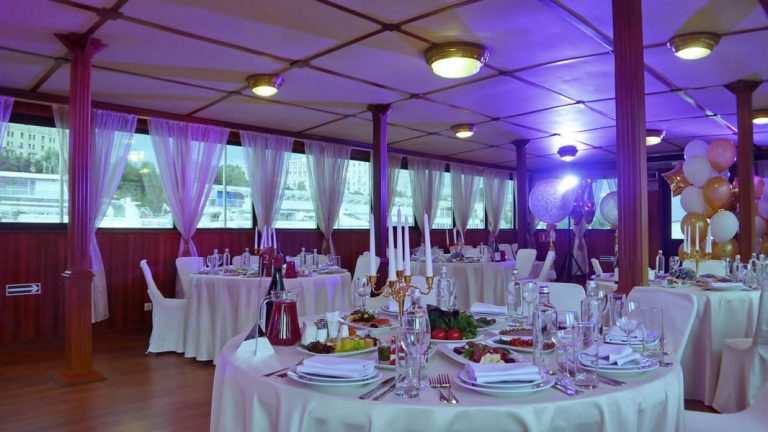 Теплоход Императрица