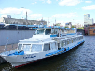 Теплоход Фалькон