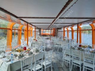 Теплоход Император