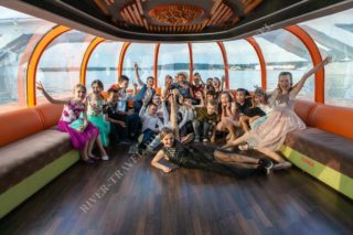 Теплоход Император