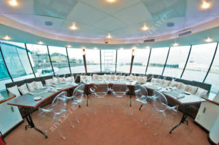 Теплоход Ривер Лаунж