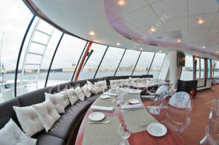 Теплоход Ривер Лаунж