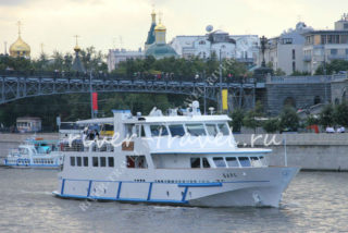 Теплоход Барс