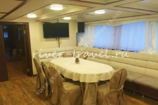 Теплоход Барс