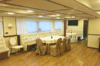 Теплоход Барс