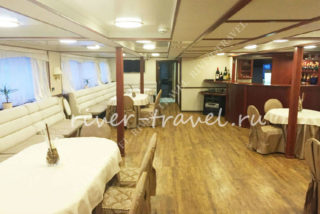 Теплоход Барс