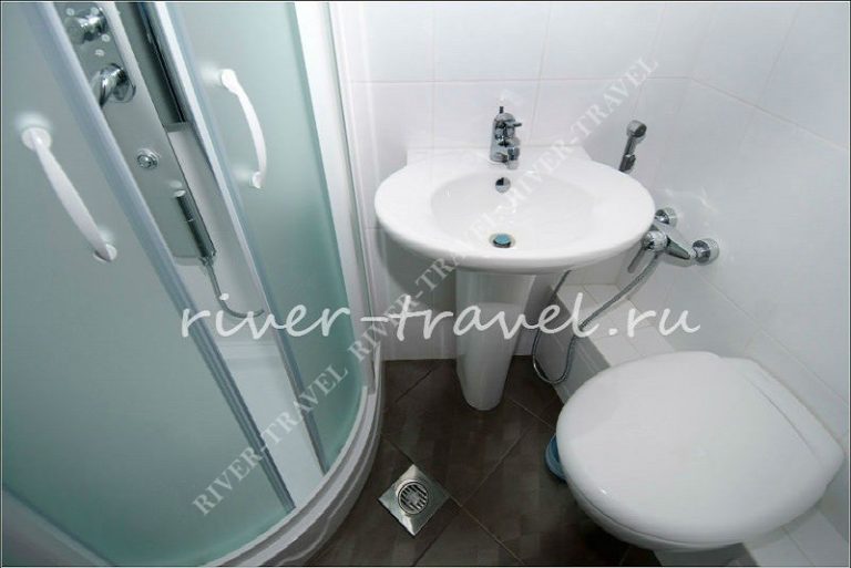 Теплоход Барс