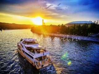 teplohod-palmadesochi11