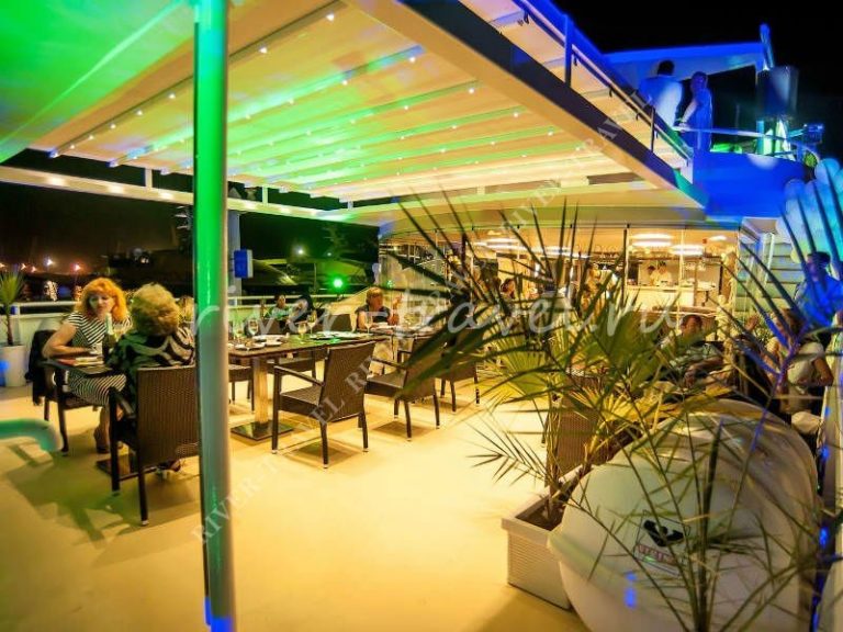 teplohod-palmadesochi733