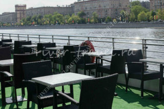 Теплоход Ривер Лаунж