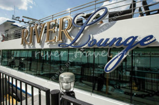 Теплоход Ривер Лаунж