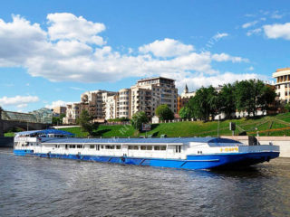 Теплоход Рио-4