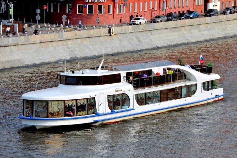 Теплоход Благодать