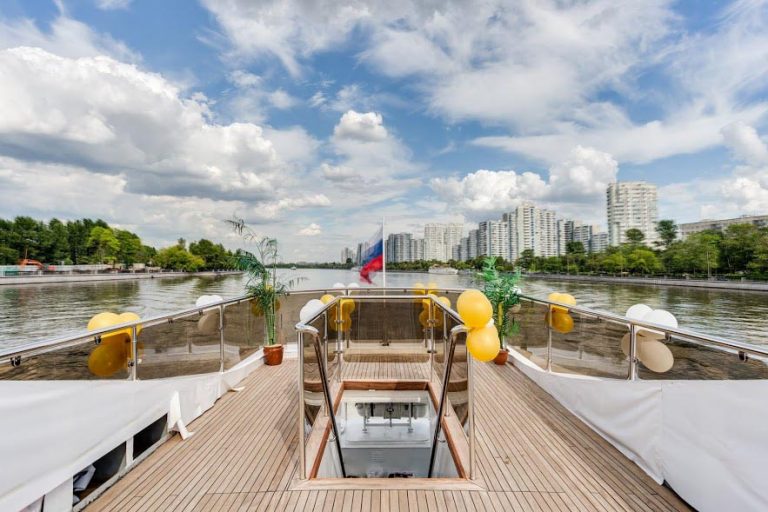 Теплоход Благодать