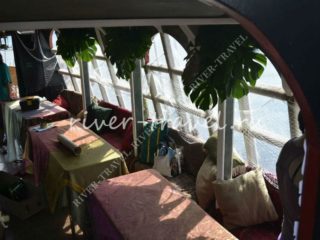 Теплоход Джон Сильвер