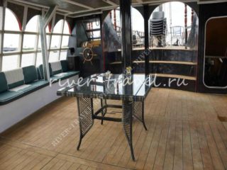 Теплоход Джон Сильвер