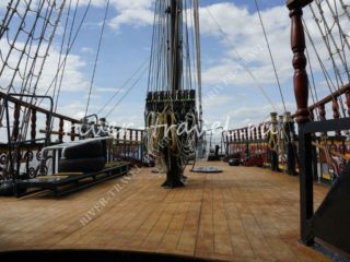 Теплоход Джон Сильвер