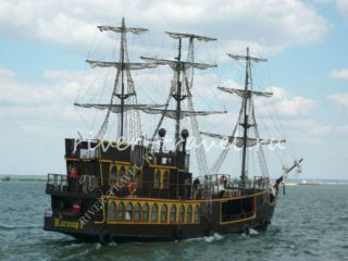 Теплоход Кастор