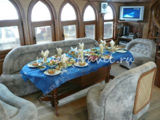 Теплоход Кастор