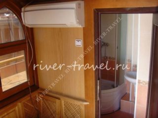 Теплоход Кастор