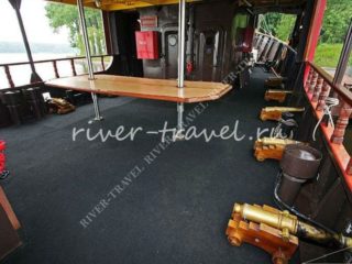 Теплоход Кастор