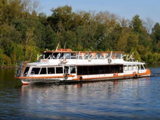 Теплоход Прага