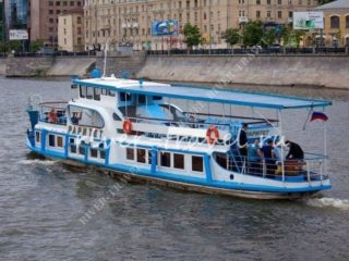 Теплоход Раритет