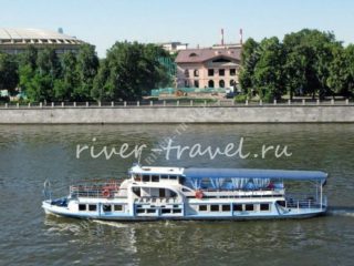 Теплоход Раритет