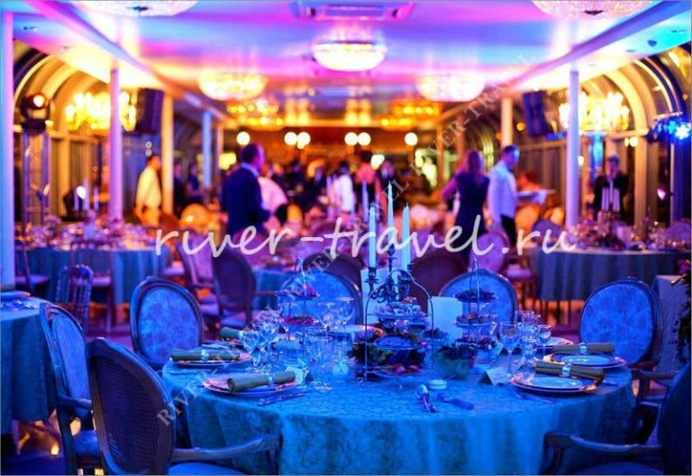 Теплоход Ривер Палас