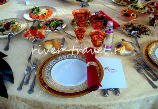 Теплоход Ривер Палас Теплоход Ривер Палас