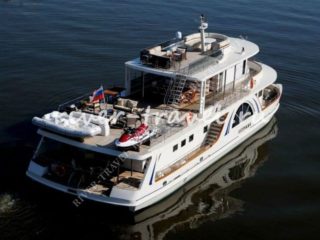 Яхта Отрада