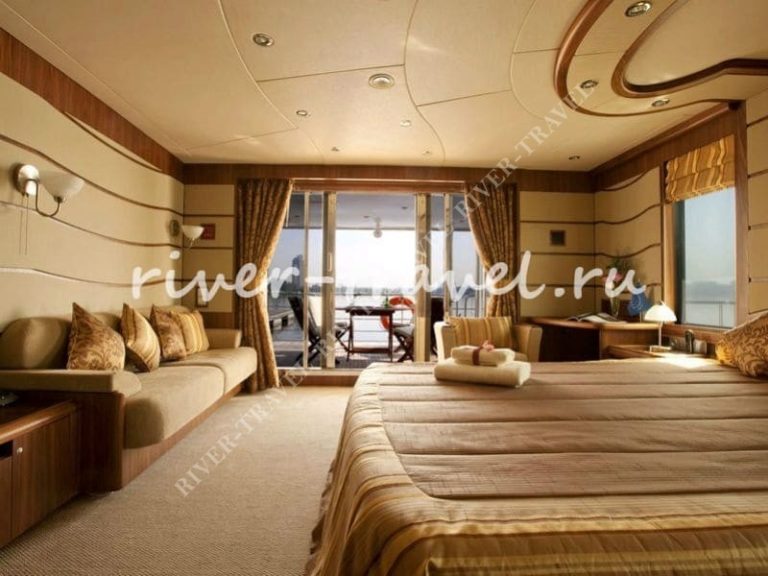 Яхта Отрада