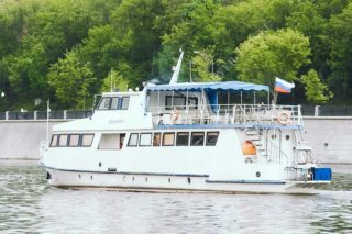 Теплоход Дельфин