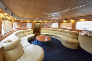 Теплоход Дельфин