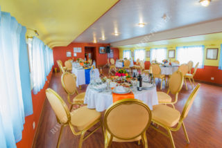 Теплоход Лагуна