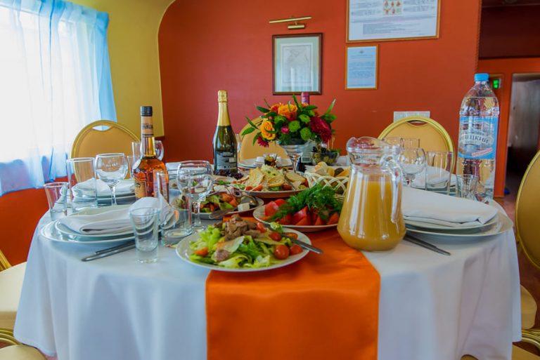 Теплоход Лагуна