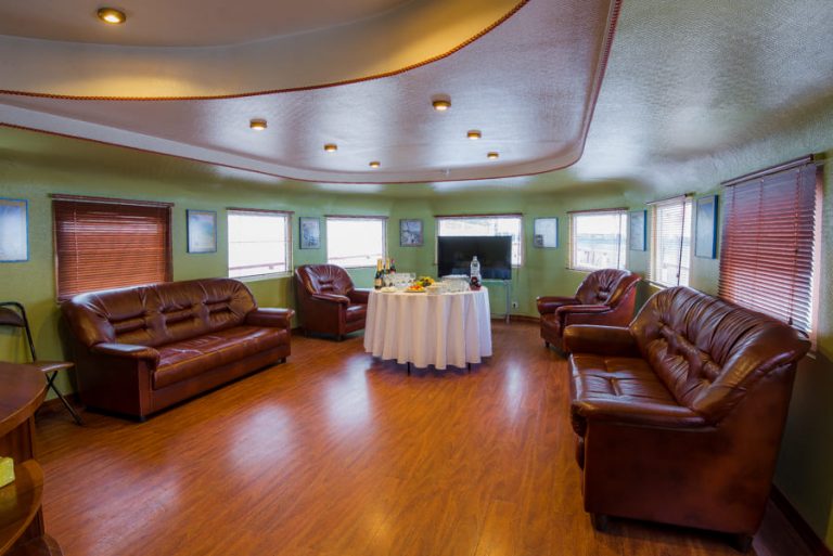 Теплоход Лагуна