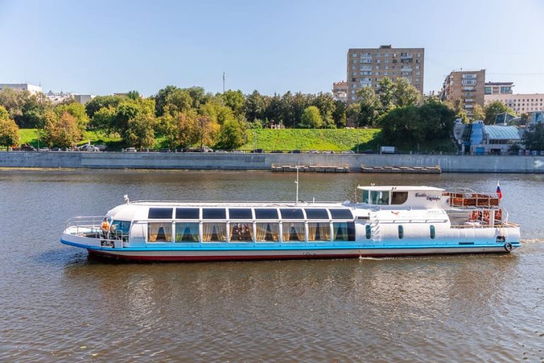 Теплоход Гнездо Глухаря